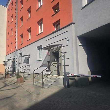 Szmaragdowy Apartament Przy Ulicy Opolskiej Тарновске Гори Екстериор снимка