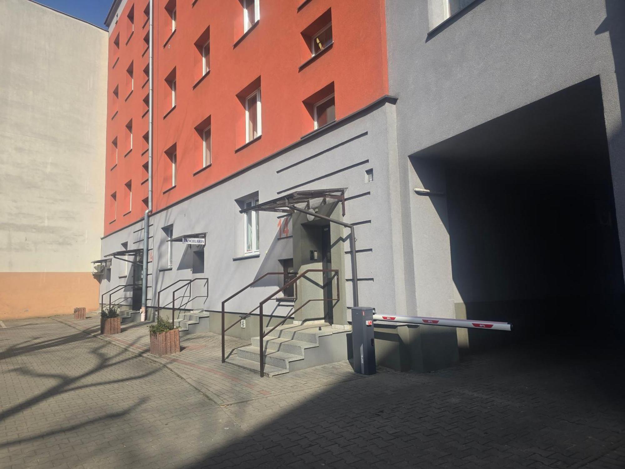 Szmaragdowy Apartament Przy Ulicy Opolskiej Тарновске Гори Екстериор снимка